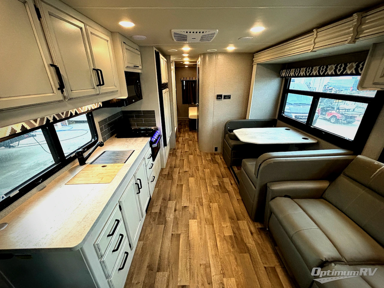 2021 Jayco Greyhawk 29MV Photo 6