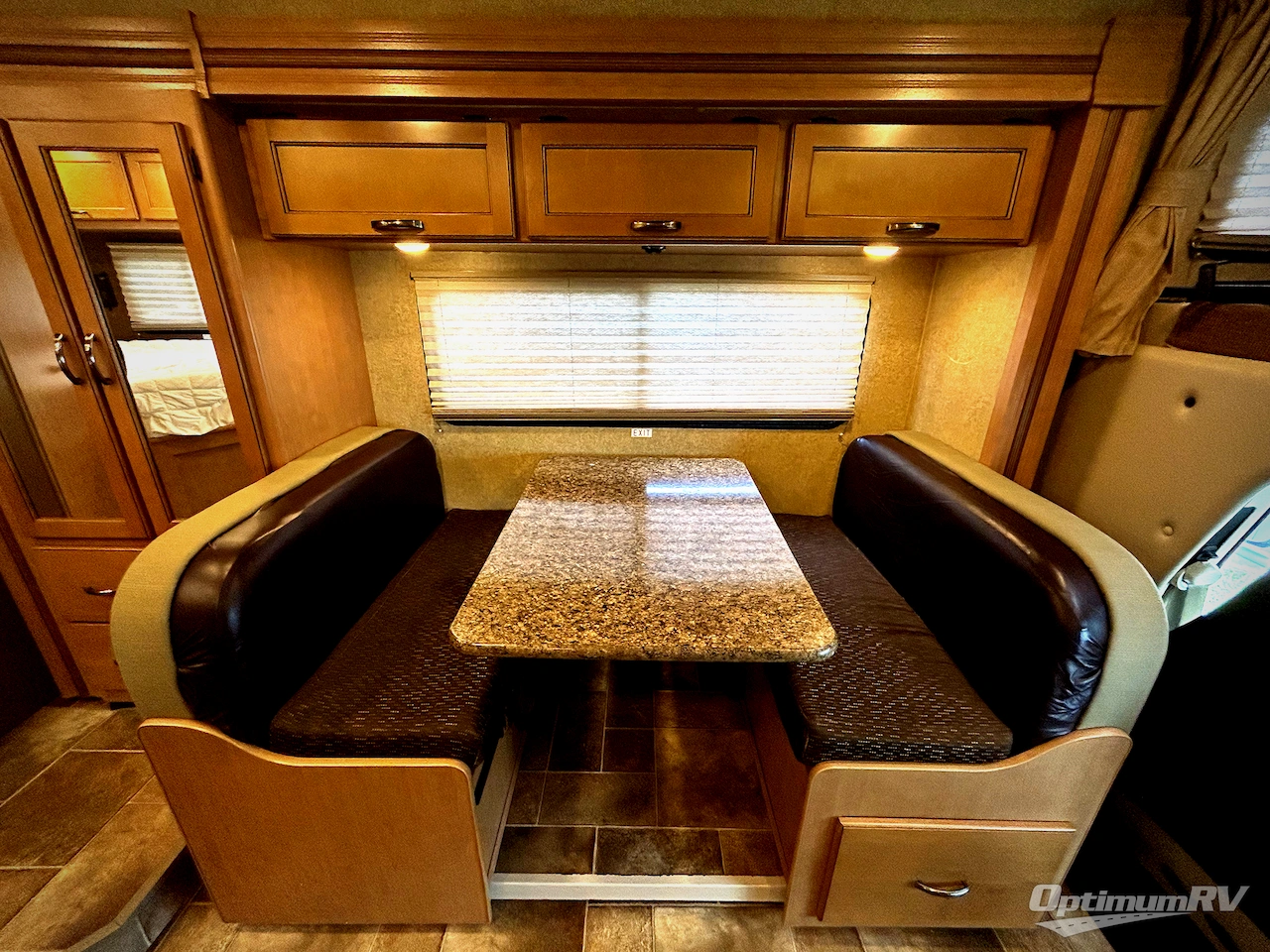 2016 Thor Four Winds 24C Photo 13