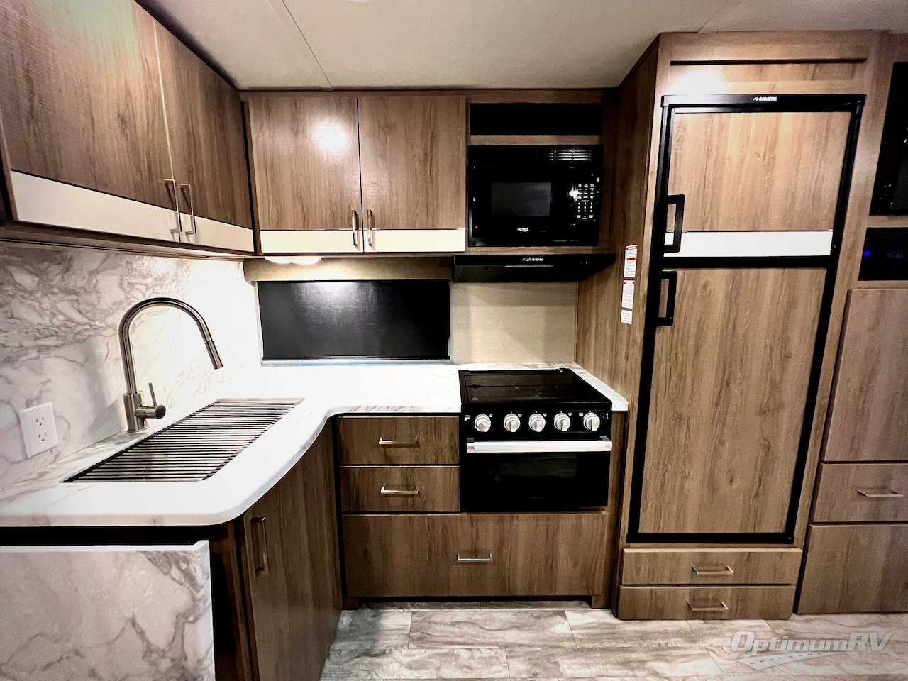 2021 Grand Design Imagine 2800BH Photo 12