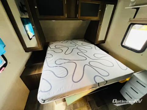 2017 Keystone Premier Ultra Lite 30RIPR RV Photo 2