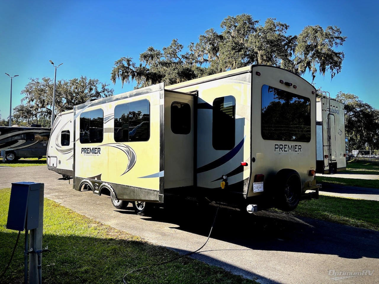 2017 Keystone Premier Ultra Lite 30RIPR Photo 37