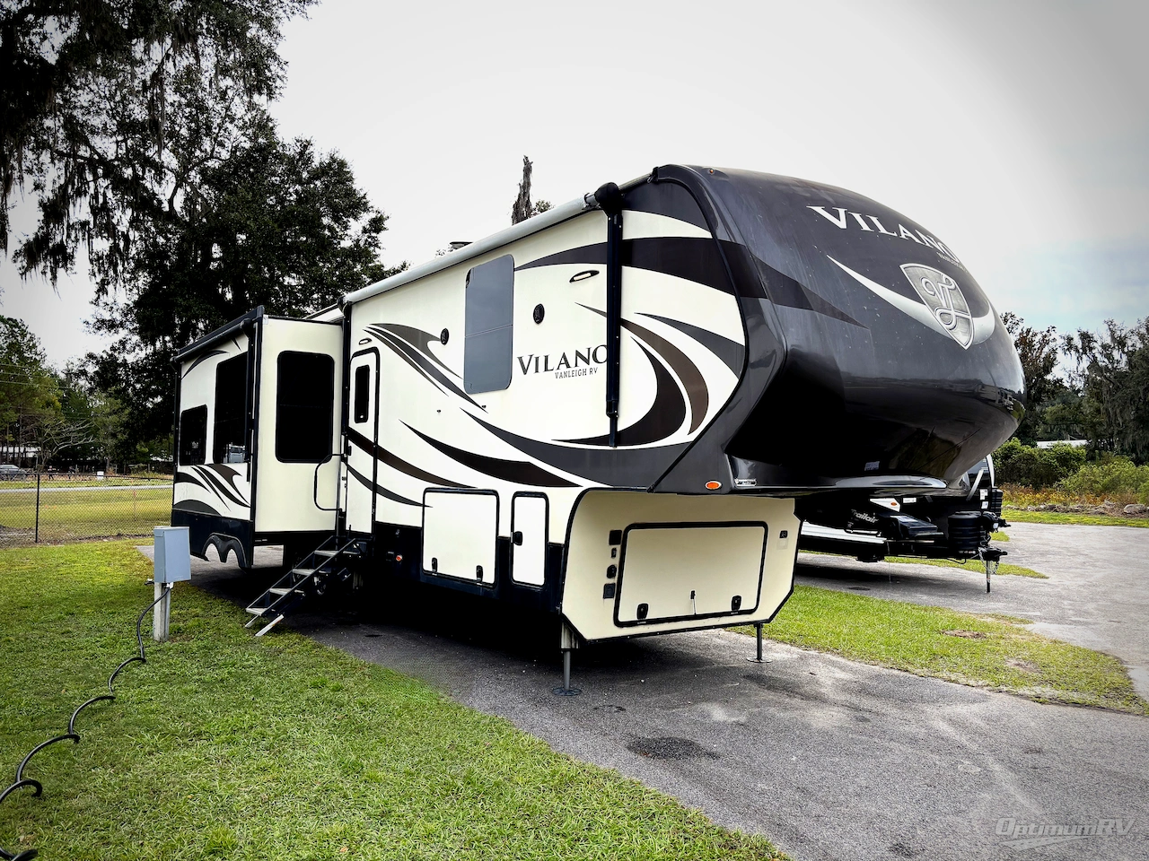 2018 VanLeigh Vilano 365RL Photo 1