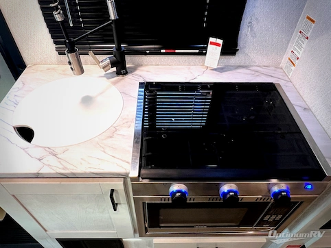 2025 East To West Entrada 2200S RV Photo 3