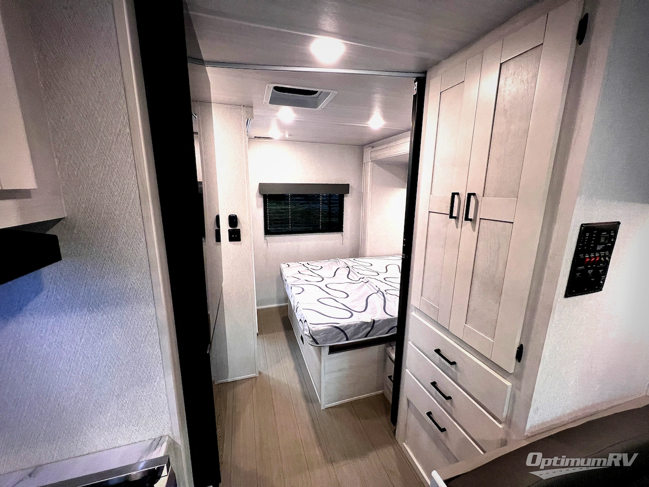 2025 East To West Entrada 2200S Photo 24