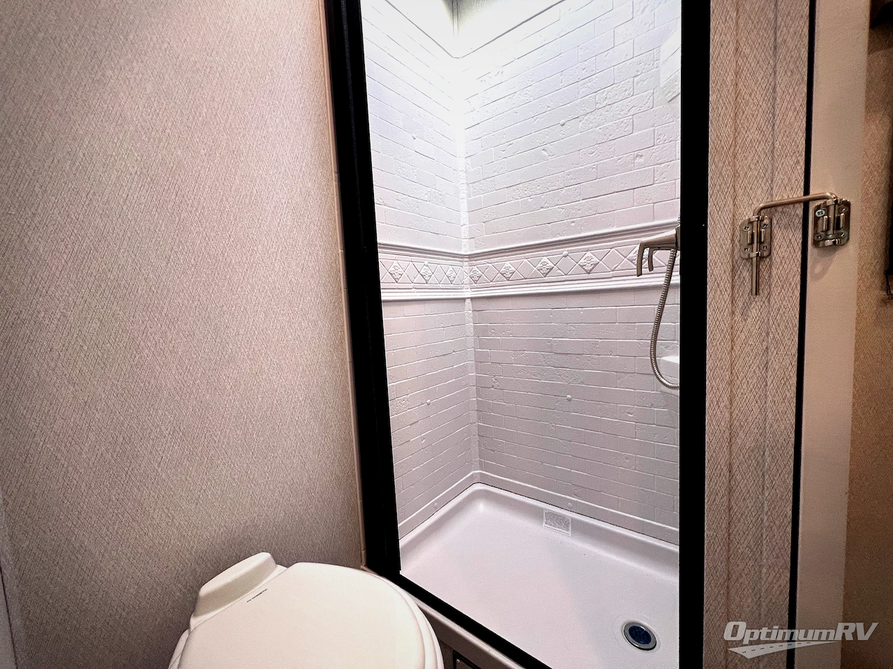 2025 East To West Entrada 2200S Photo 29