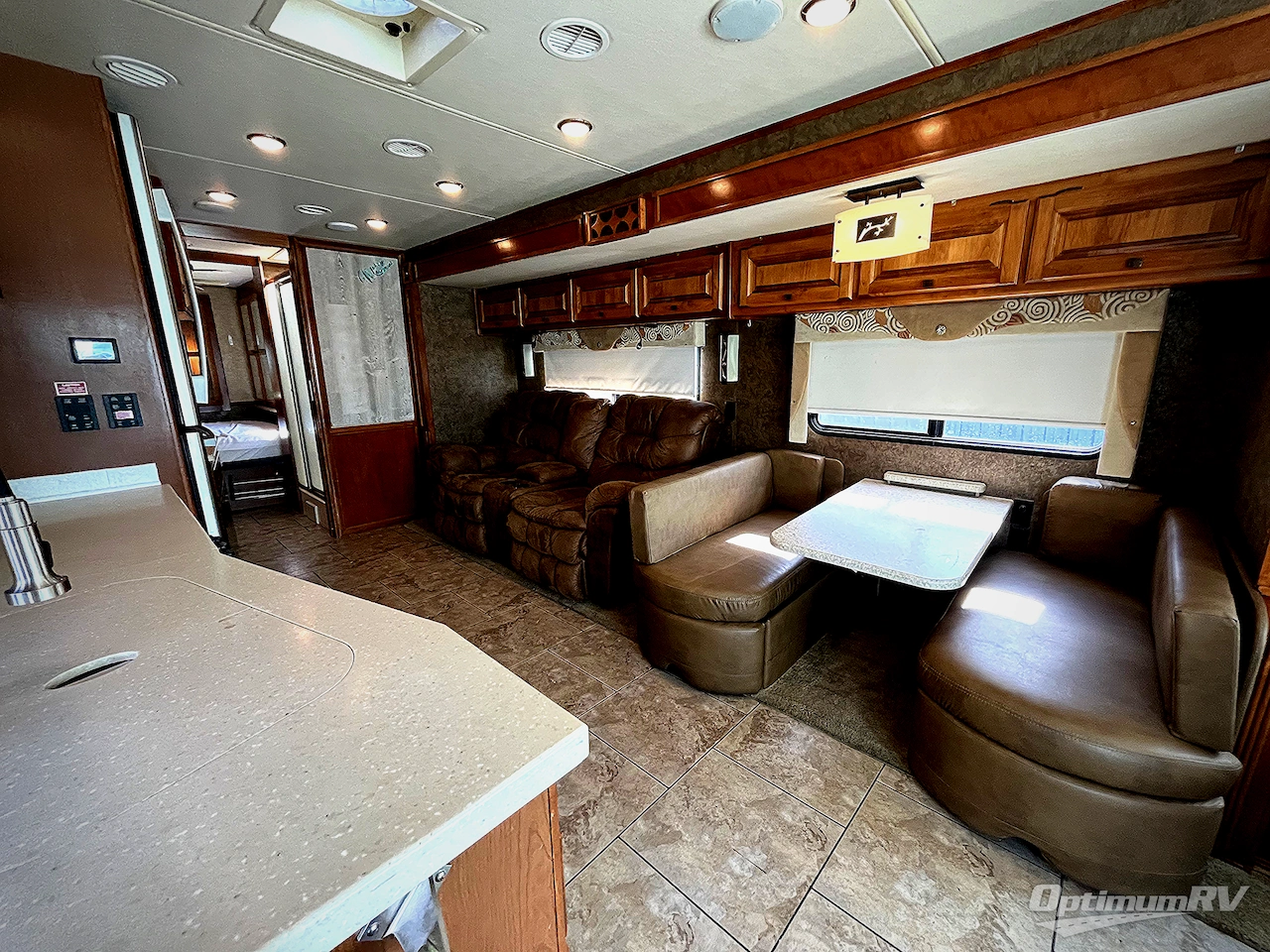 2014 Tiffin Allegro 31 SA Photo 7