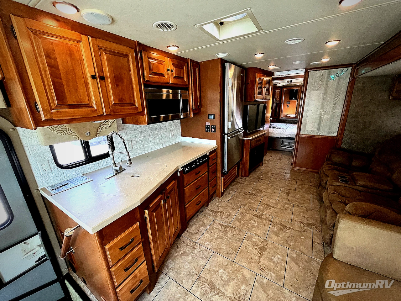 2014 Tiffin Allegro 31 SA Photo 8