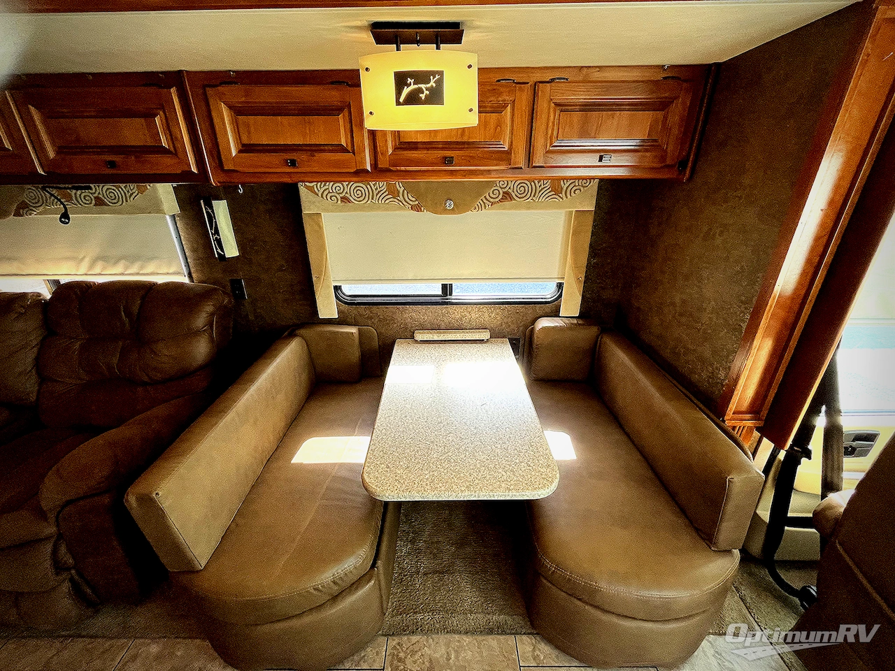 2014 Tiffin Allegro 31 SA Photo 11