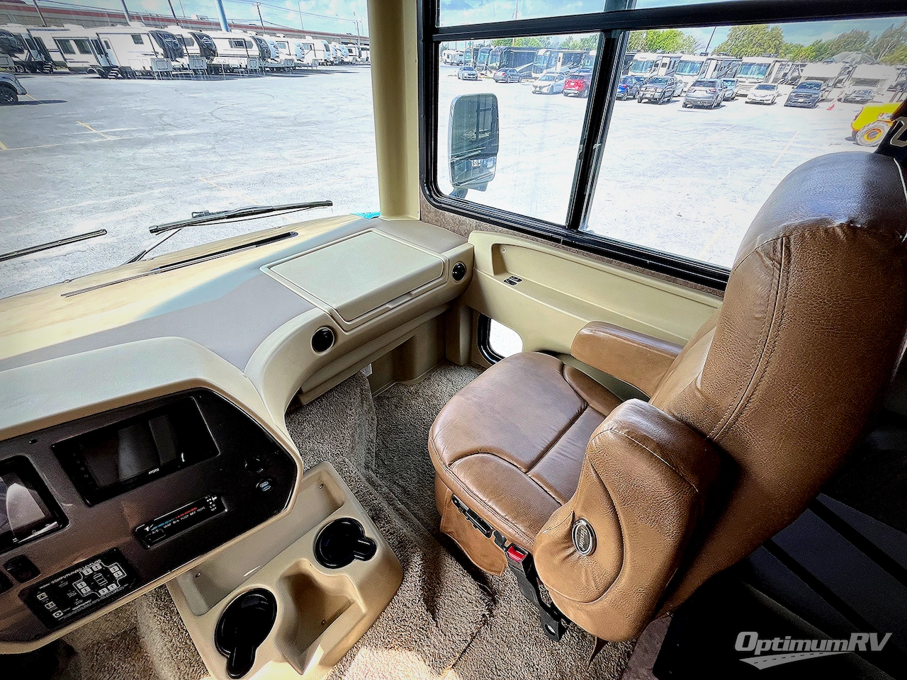 2014 Tiffin Allegro 31 SA Photo 5