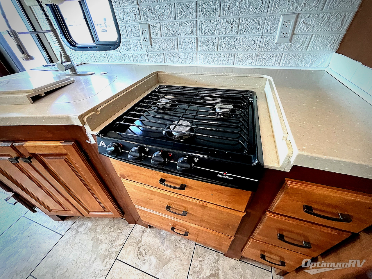 2014 Tiffin Allegro 31 SA Photo 17