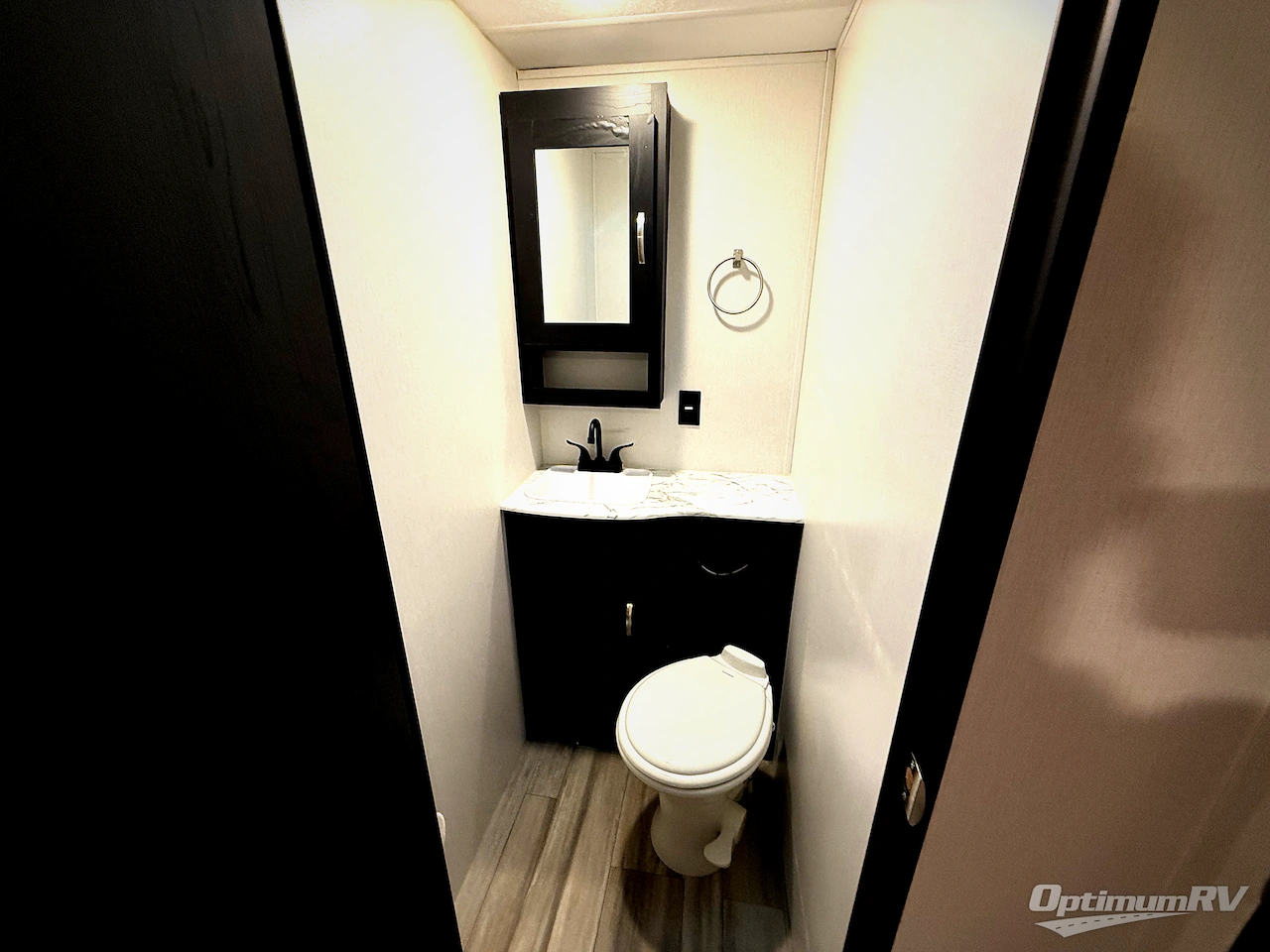 2023 Coachmen Freedom Express Liberty Edition 326BHDSLE Photo 16