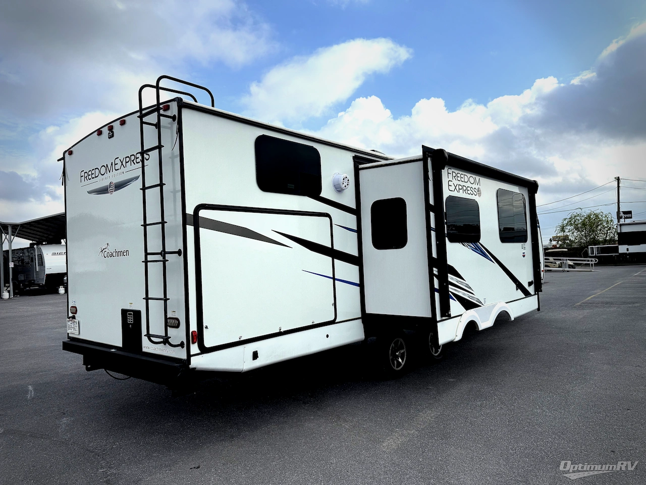 2023 Forest River Freedom Express photo 2