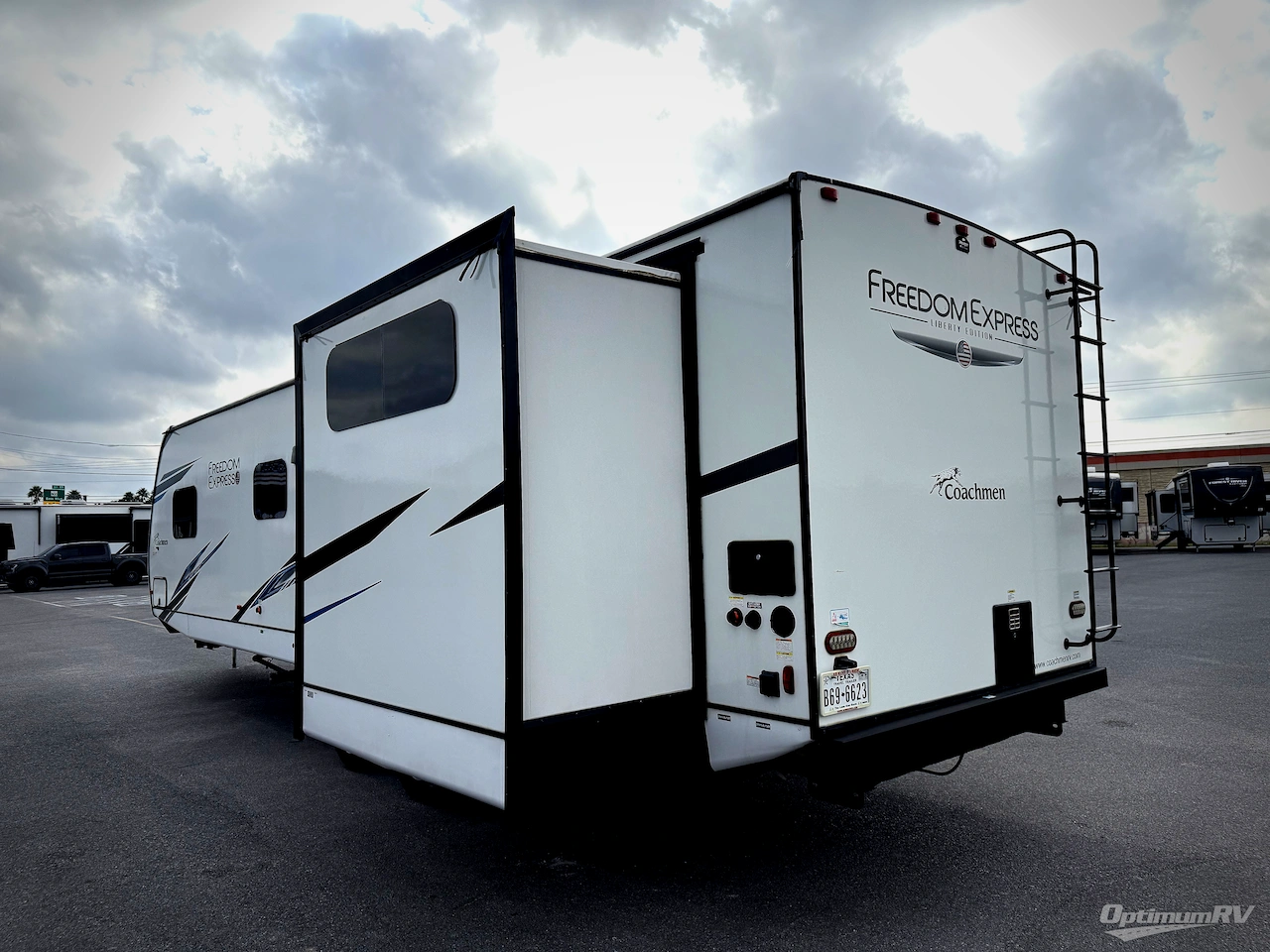 2023 Forest River Freedom Express photo 3