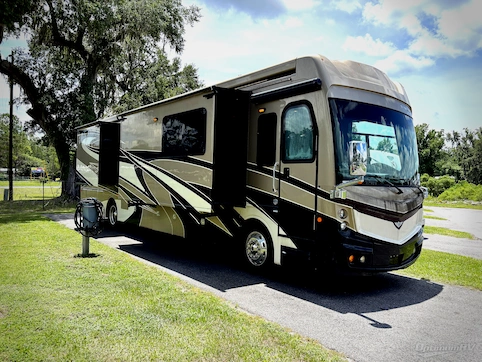 Used 2018 Fleetwood Discovery LXE 40D Featured Photo