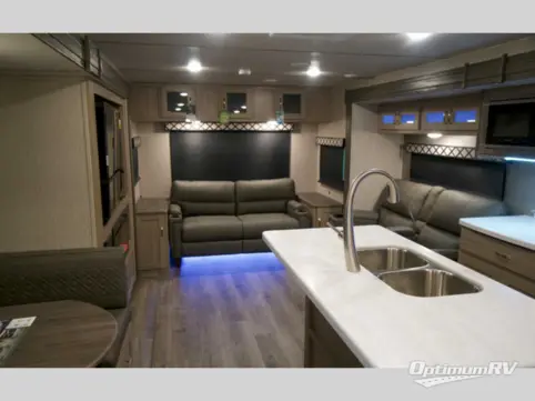 2022 Coachmen Freedom Express Liberty Edition 324RLDSLE RV Photo 3