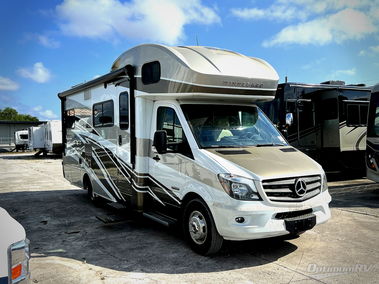 2017 Winnebago Navion 24G Photo 1