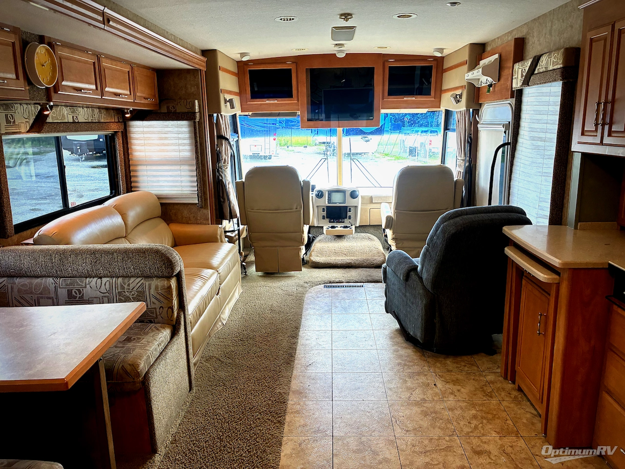 2006 Winnebago Voyage 35A Photo 5