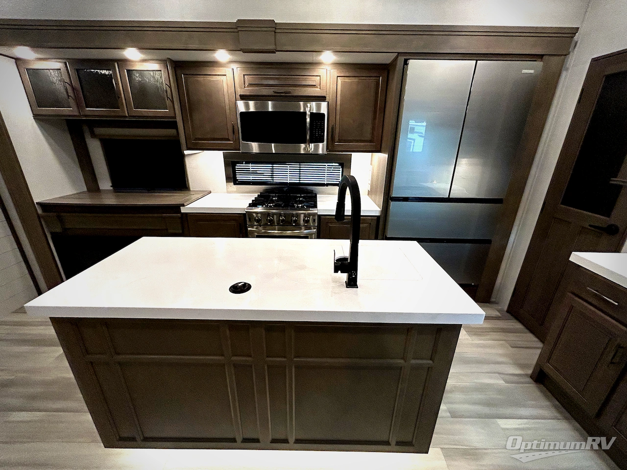 2024 Grand Design Solitude 391DL Photo 6