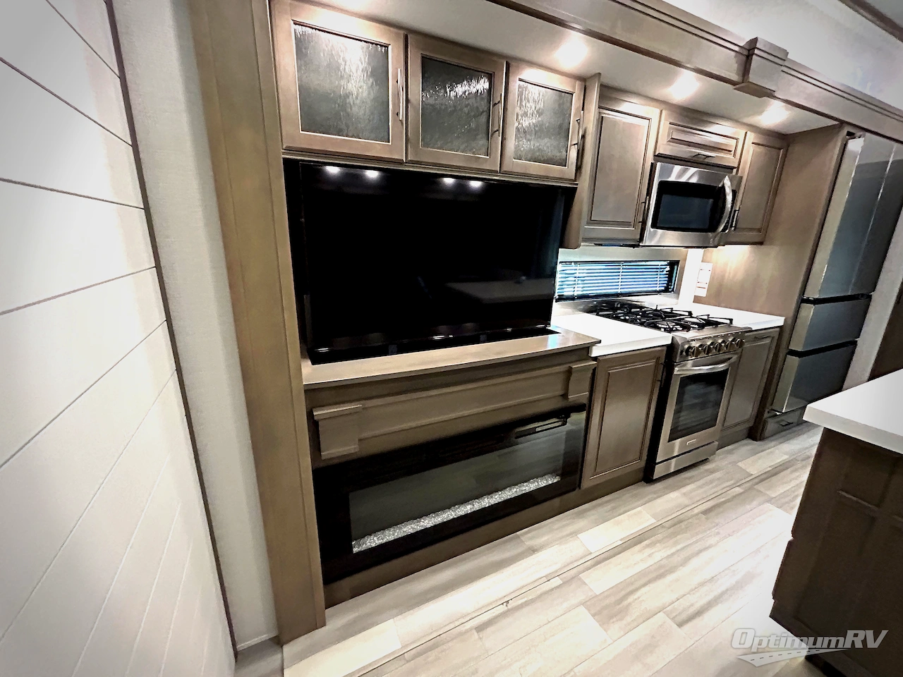 2024 Grand Design Solitude 391DL Photo 20