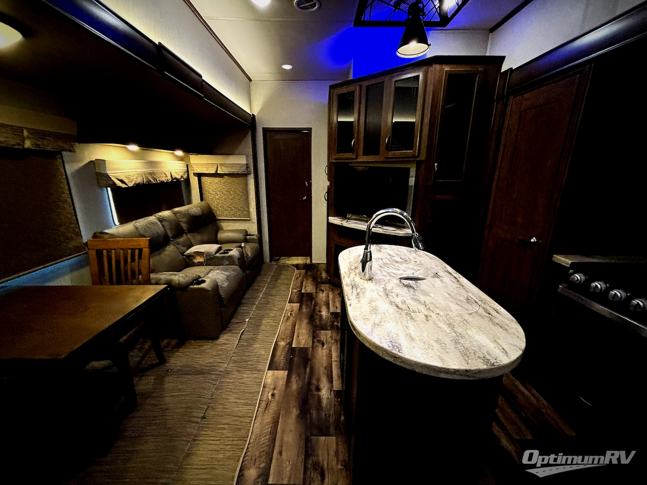 2019 Forest River Sierra 387MKOK Photo 4