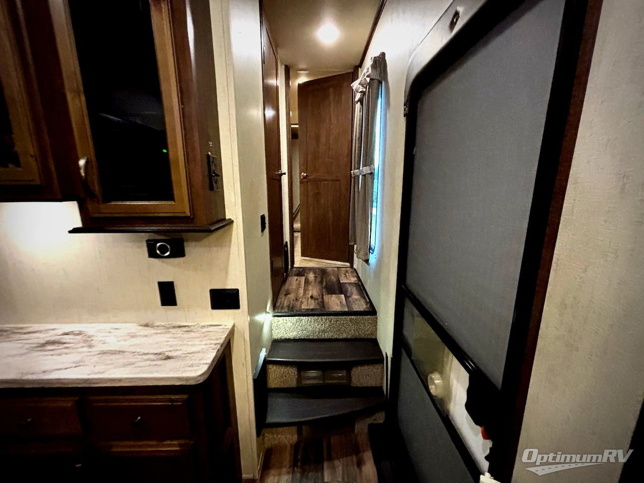 2019 Forest River Sierra 387MKOK Photo 7