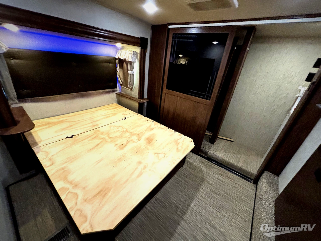 2019 Forest River Sierra 387MKOK Photo 8