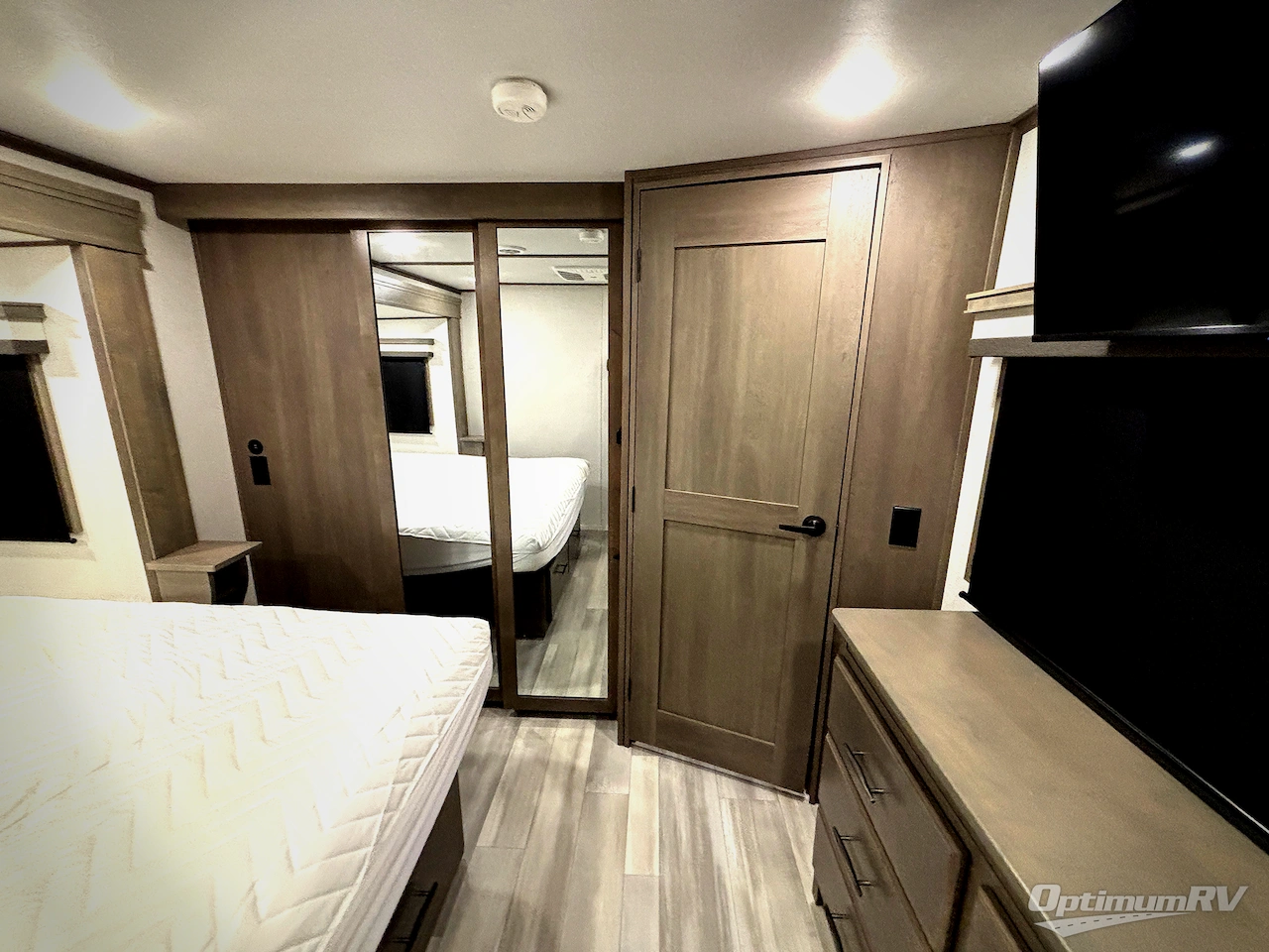 2024 Grand Design Solitude 390RK Photo 10
