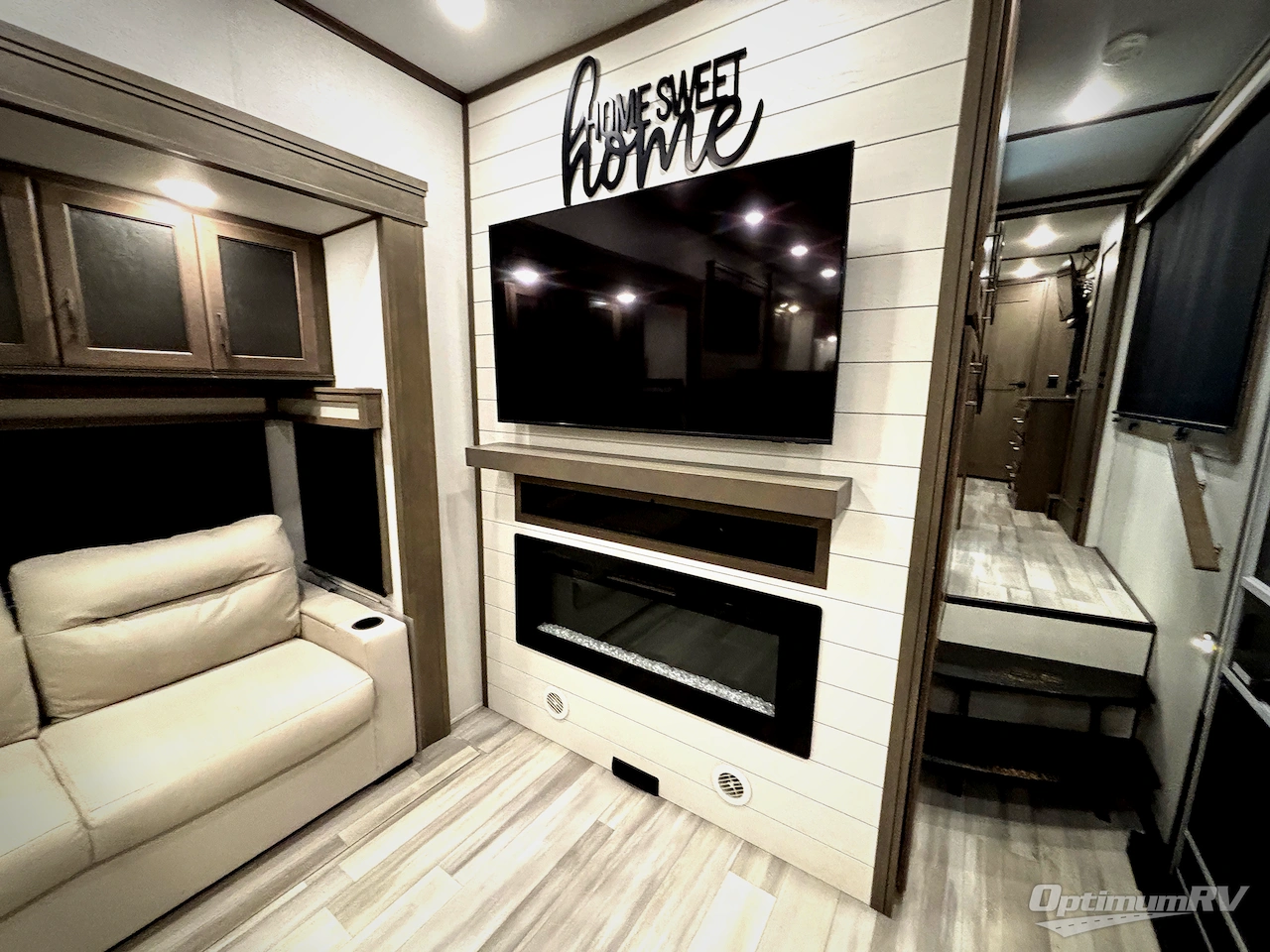 2024 Grand Design Solitude 390RK Photo 18
