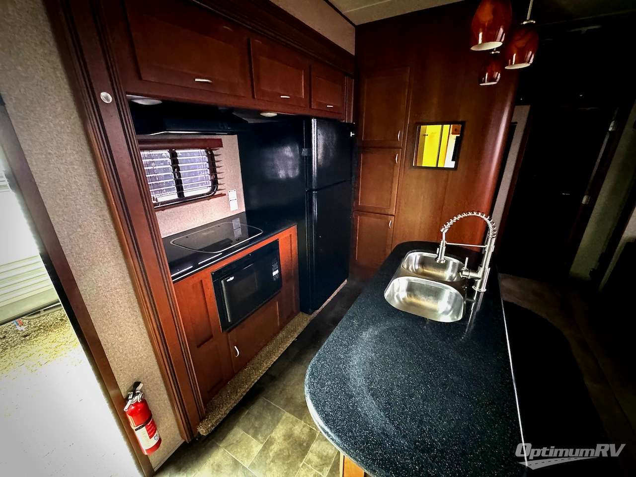 2015 Forest River Vengeance 377V Photo 4