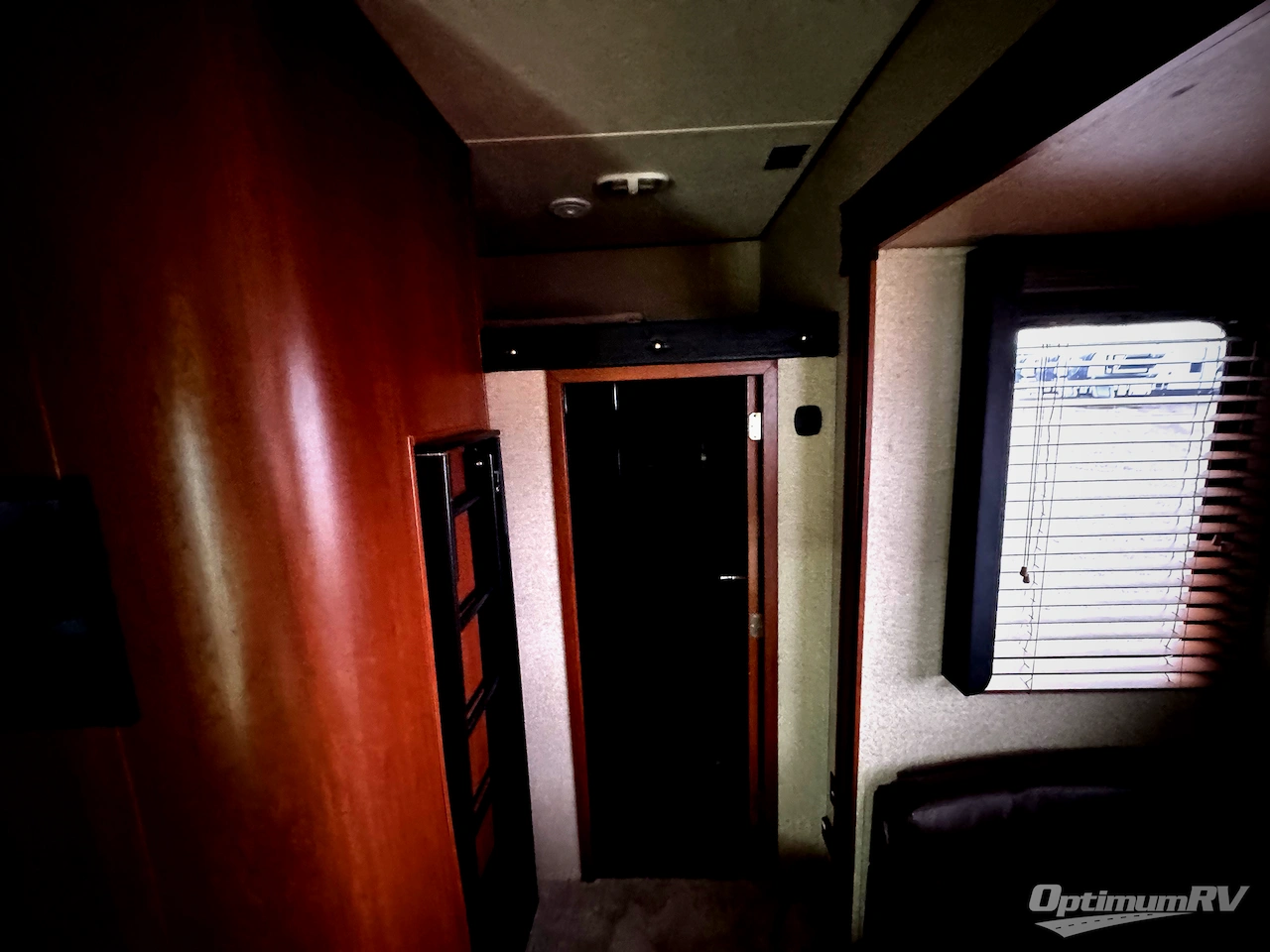 2015 Forest River Vengeance 377V Photo 6