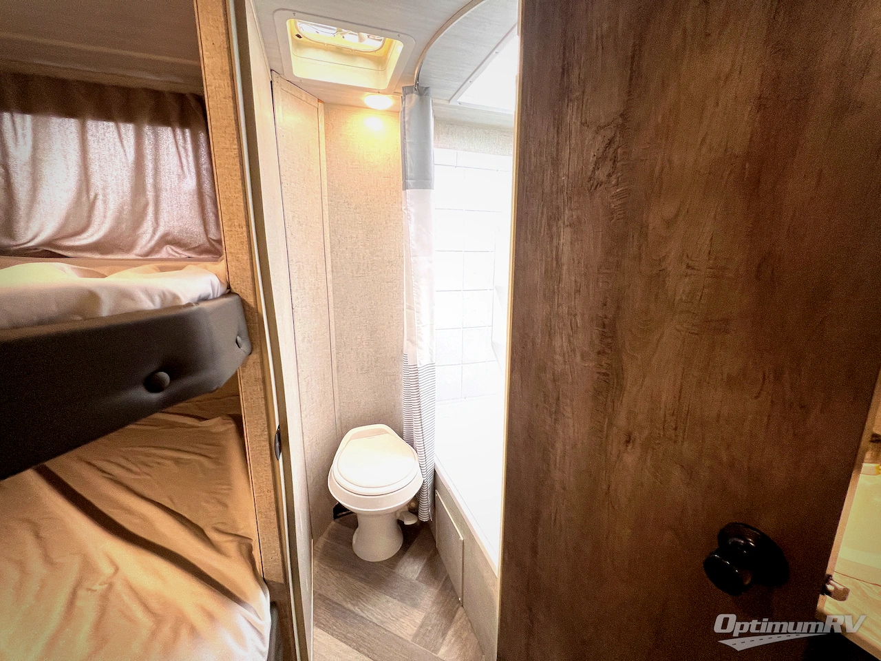 2020 Forest River Wildwood X-Lite 19DBXL Photo 7