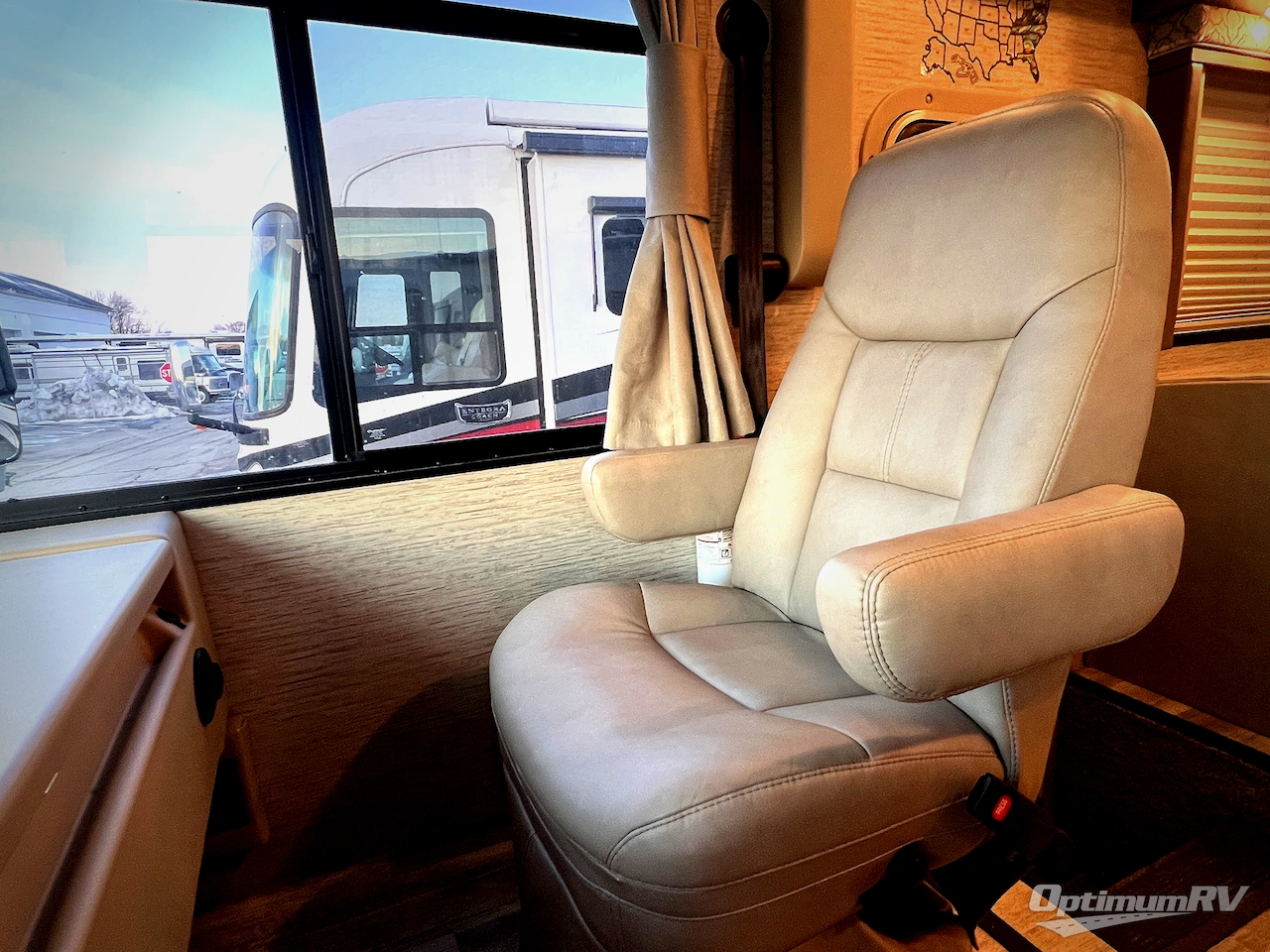 2022 Thor Freedom Traveler 29A Photo 8