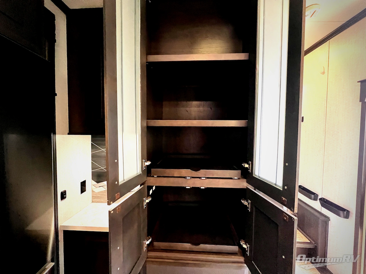 2022 DRV Luxury Suites FullHouse JX450 Photo 6