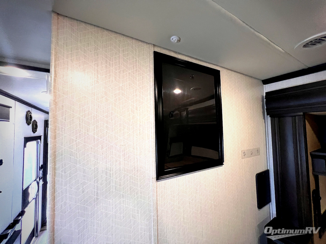2022 DRV Luxury Suites FullHouse JX450 Photo 24