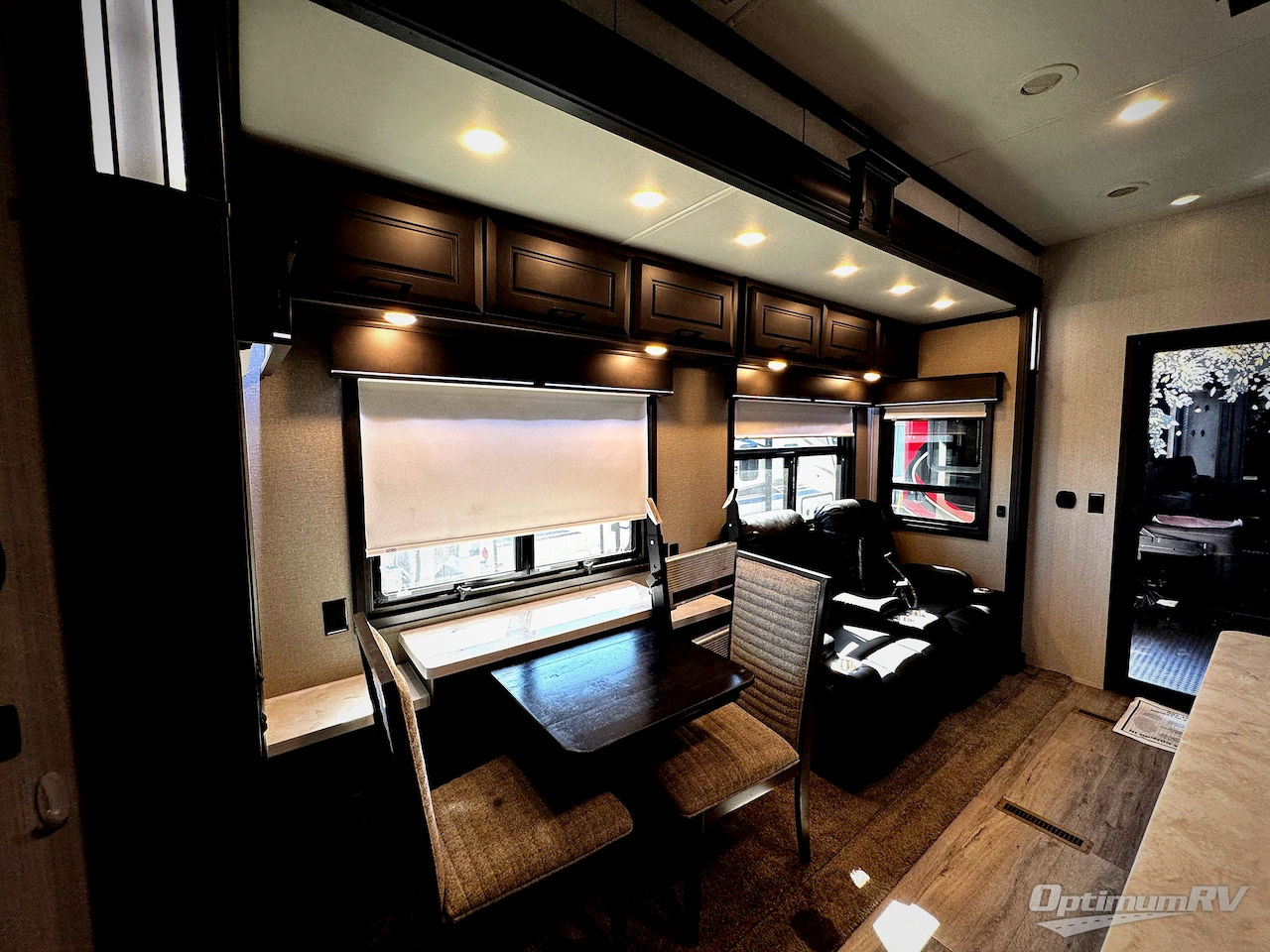 2022 DRV Luxury Suites FullHouse JX450 Photo 9
