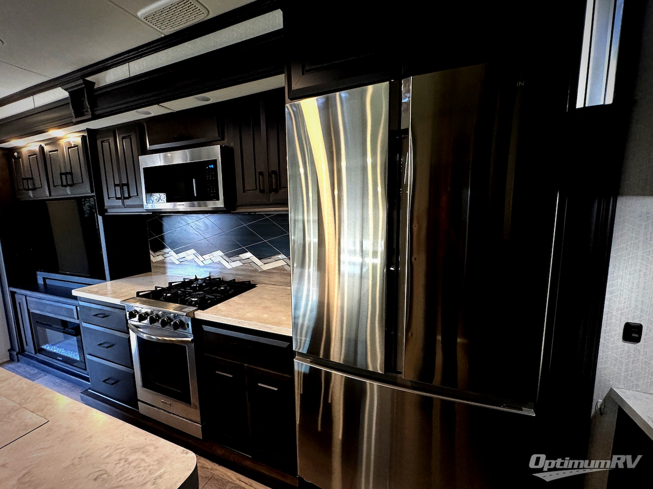 2022 DRV Luxury Suites FullHouse JX450 Photo 4