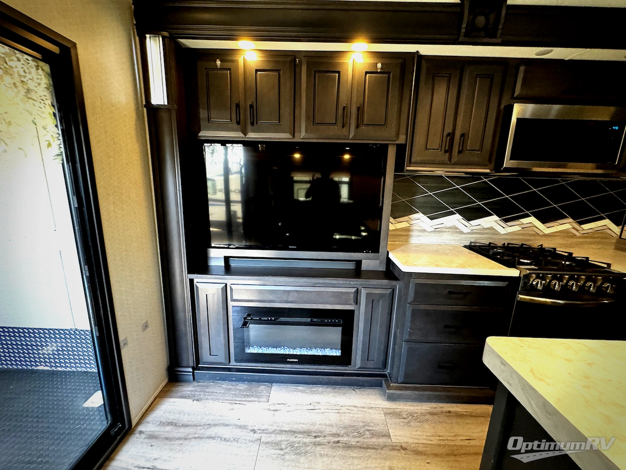 2022 DRV Luxury Suites FullHouse JX450 Photo 11