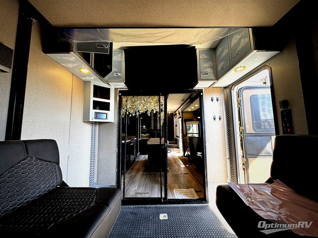 2022 DRV Luxury Suites FullHouse JX450 Photo 15