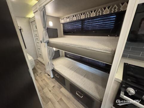 2022 Entegra Odyssey 31F RV Photo 4