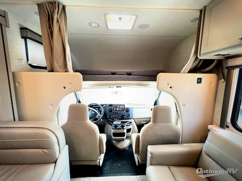 2025 Thor Chateau 31EV RV Photo 2