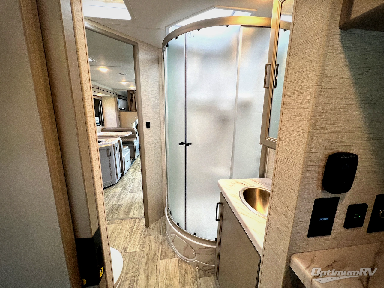 2025 Thor Chateau 31EV Photo 18