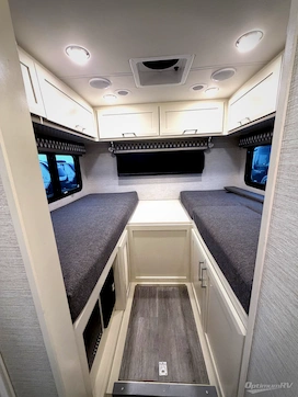 2023 Tiffin Wayfarer 25LW RV Photo 4