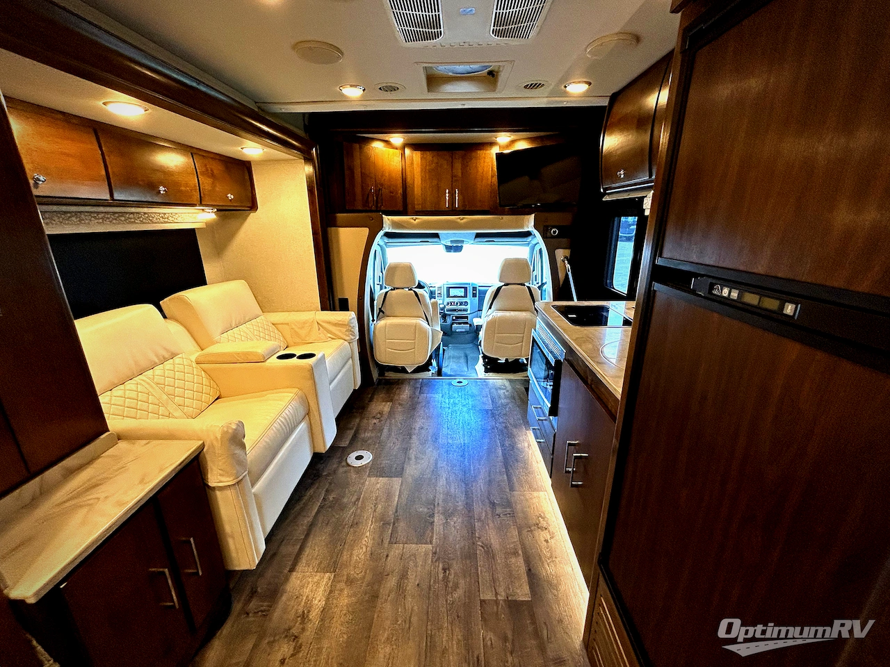 2019 Tiffin Wayfarer 24QW Photo 5