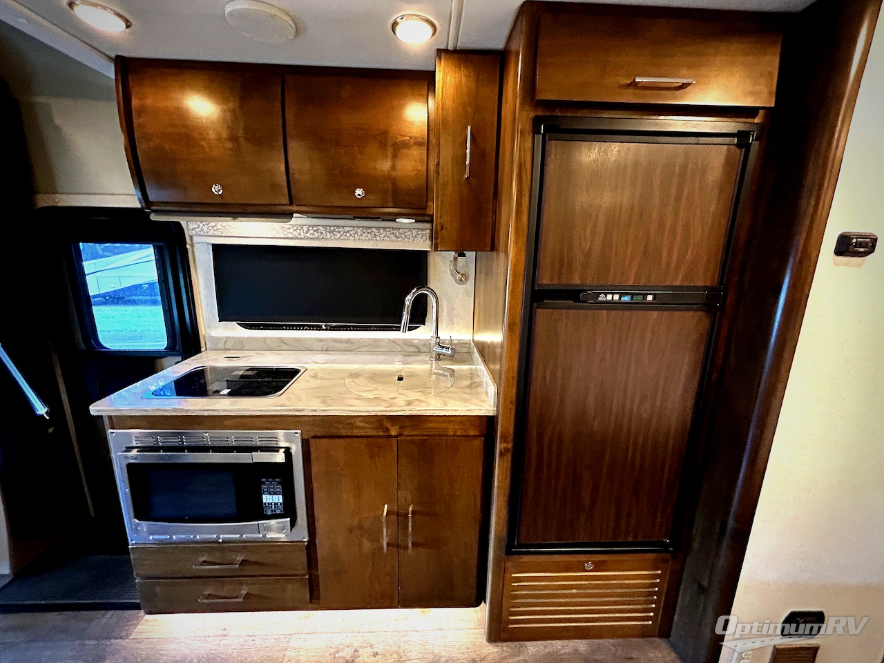 2019 Tiffin Wayfarer 24QW Photo 6