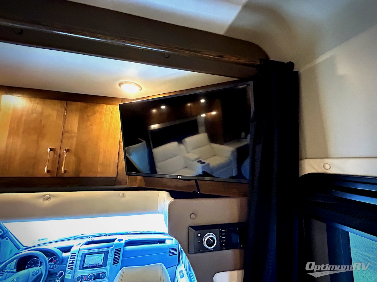 2019 Tiffin Wayfarer 24QW Photo 11