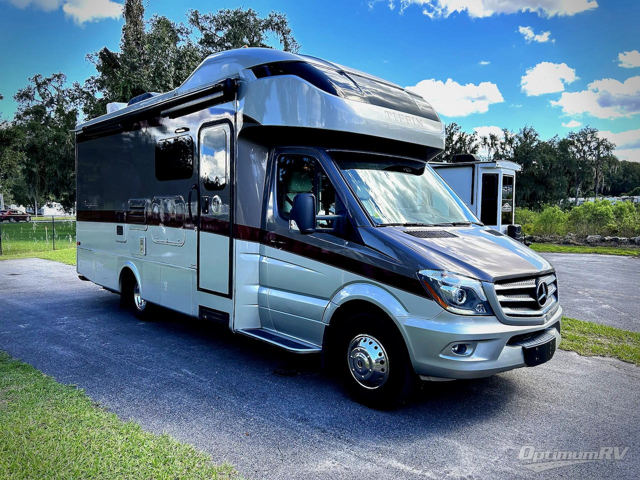 2019 Tiffin Wayfarer 24QW Photo 1