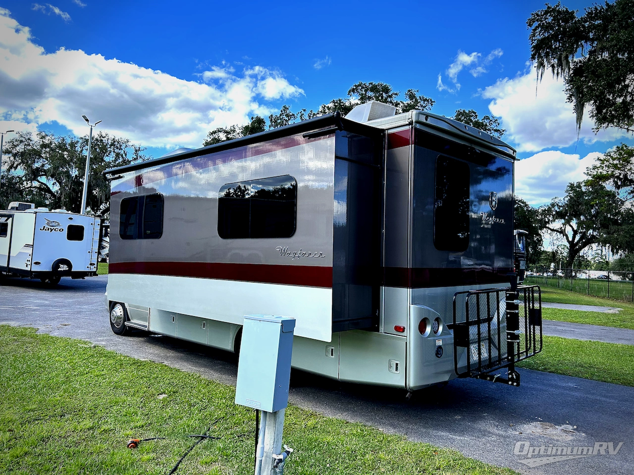 2019 Tiffin Wayfarer 24QW Photo 3