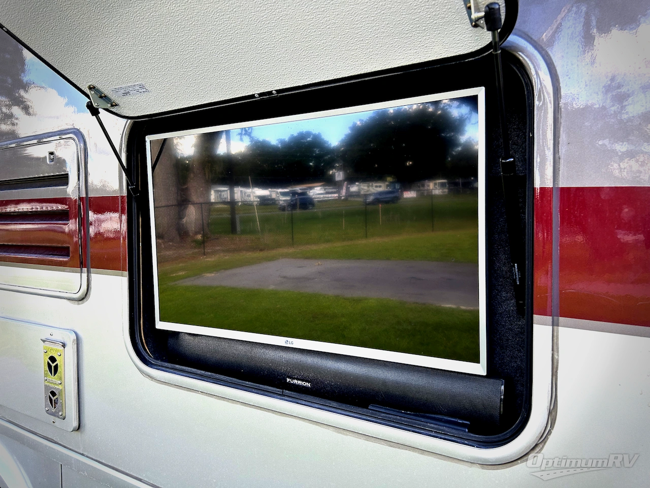 2019 Tiffin Wayfarer 24QW Photo 18