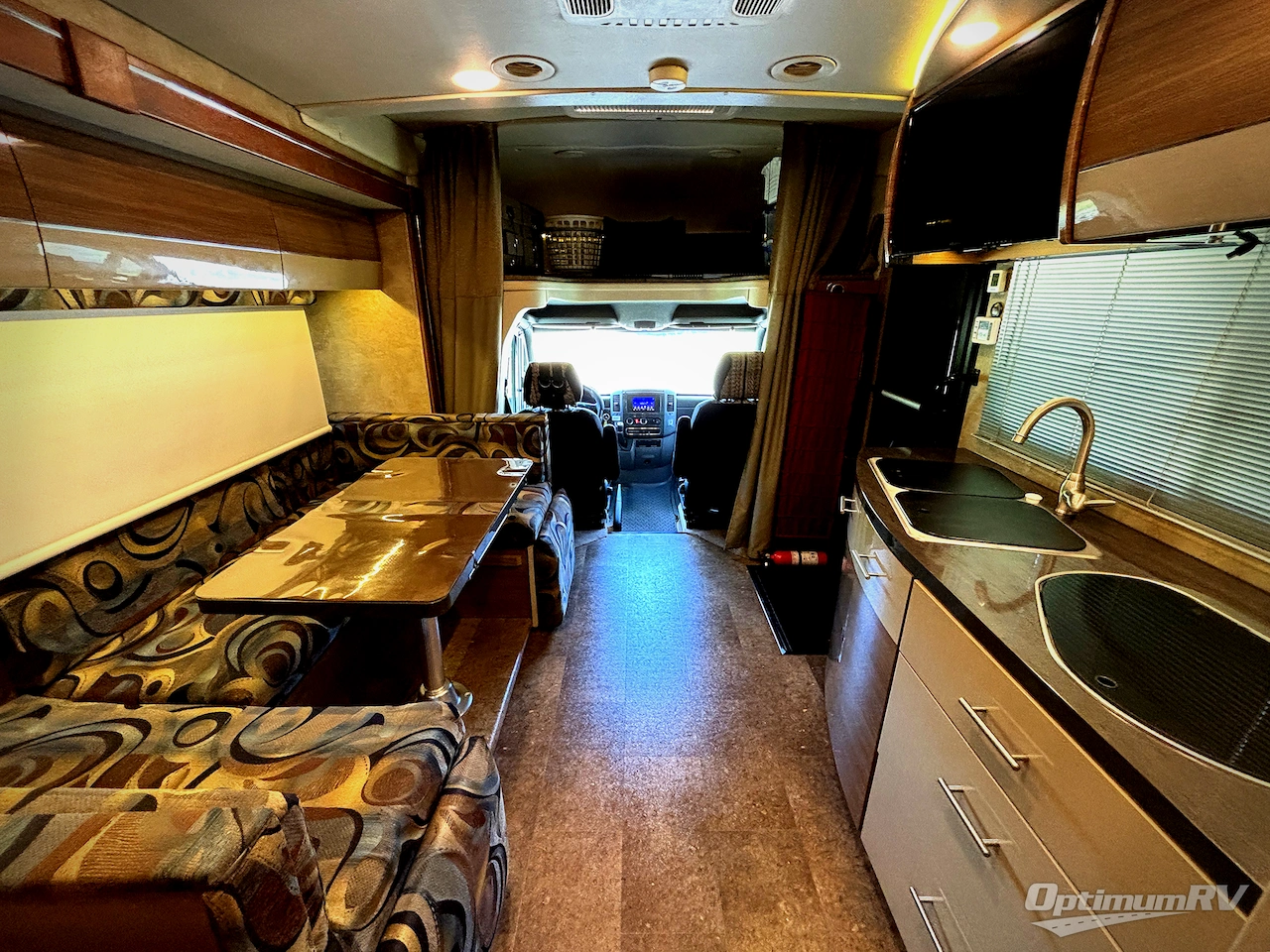2017 Winnebago View 24J Photo 4