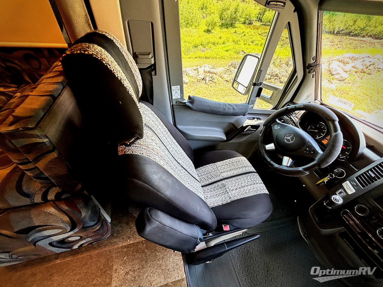 2017 Winnebago View 24J Photo 6